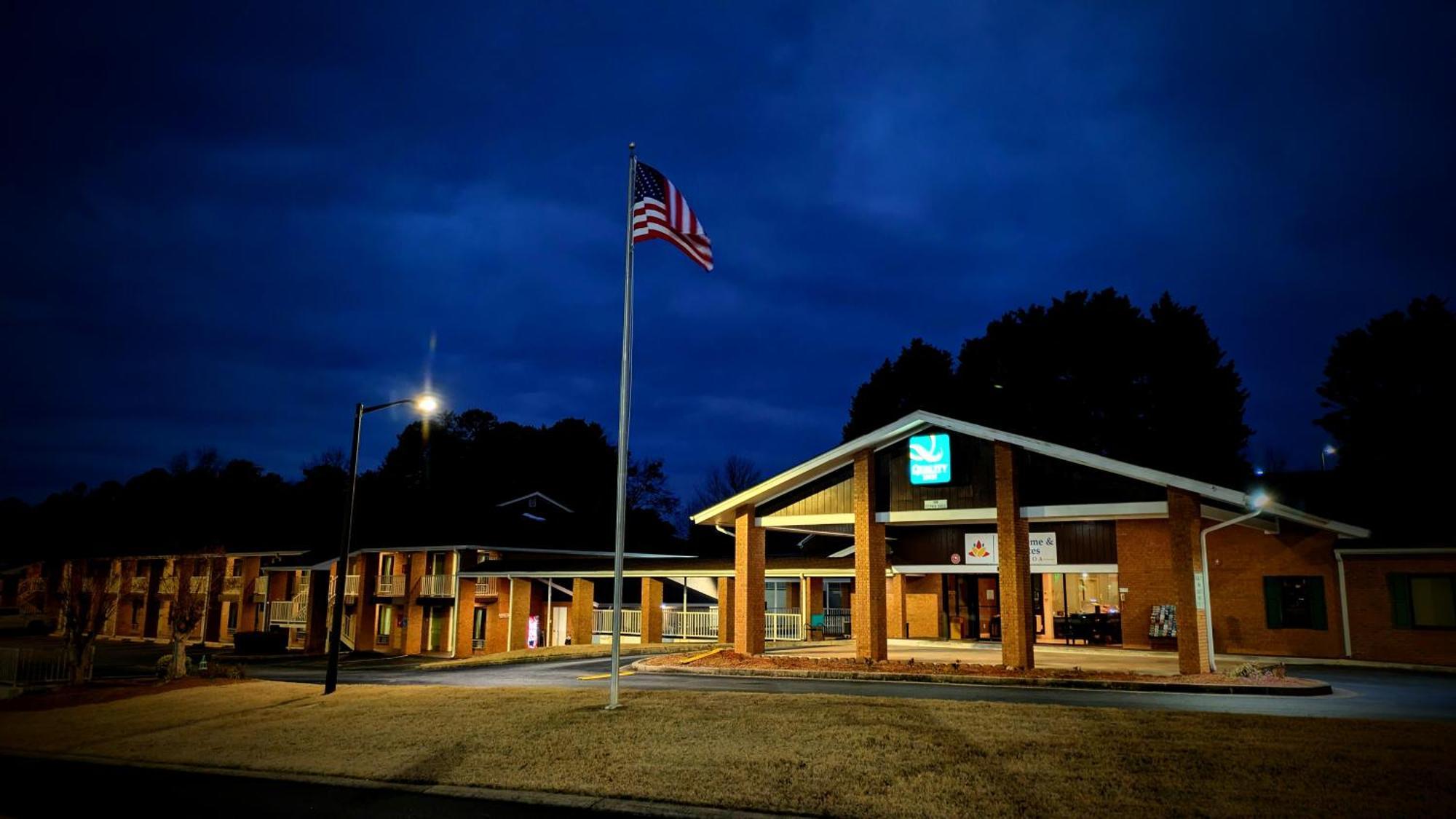 My Home & Suites Toccoa Exterior photo